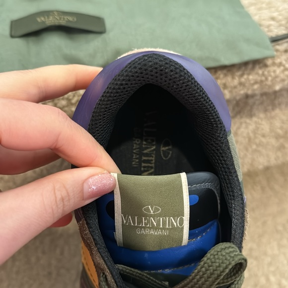 Consigned!!SALE PRICE!! Today only!! Authentic Valentino Garavani Sneakers - Picture 3 of 8